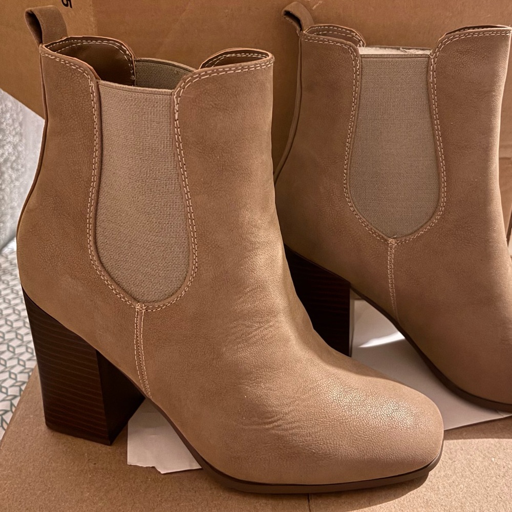 Women's Tan Ankle Boots